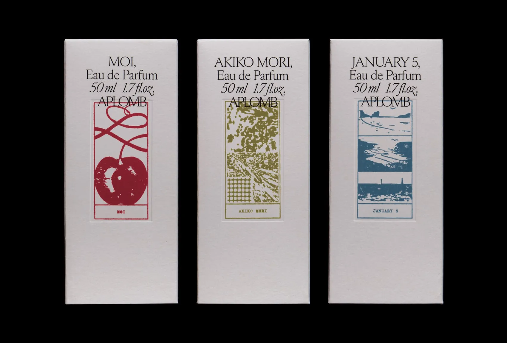 Tres cajas de papel de carta blancas con los nombres Moi, Akiko Mori y January 5, cada una con su sello ilustrado en rojo, verde oliva y azul