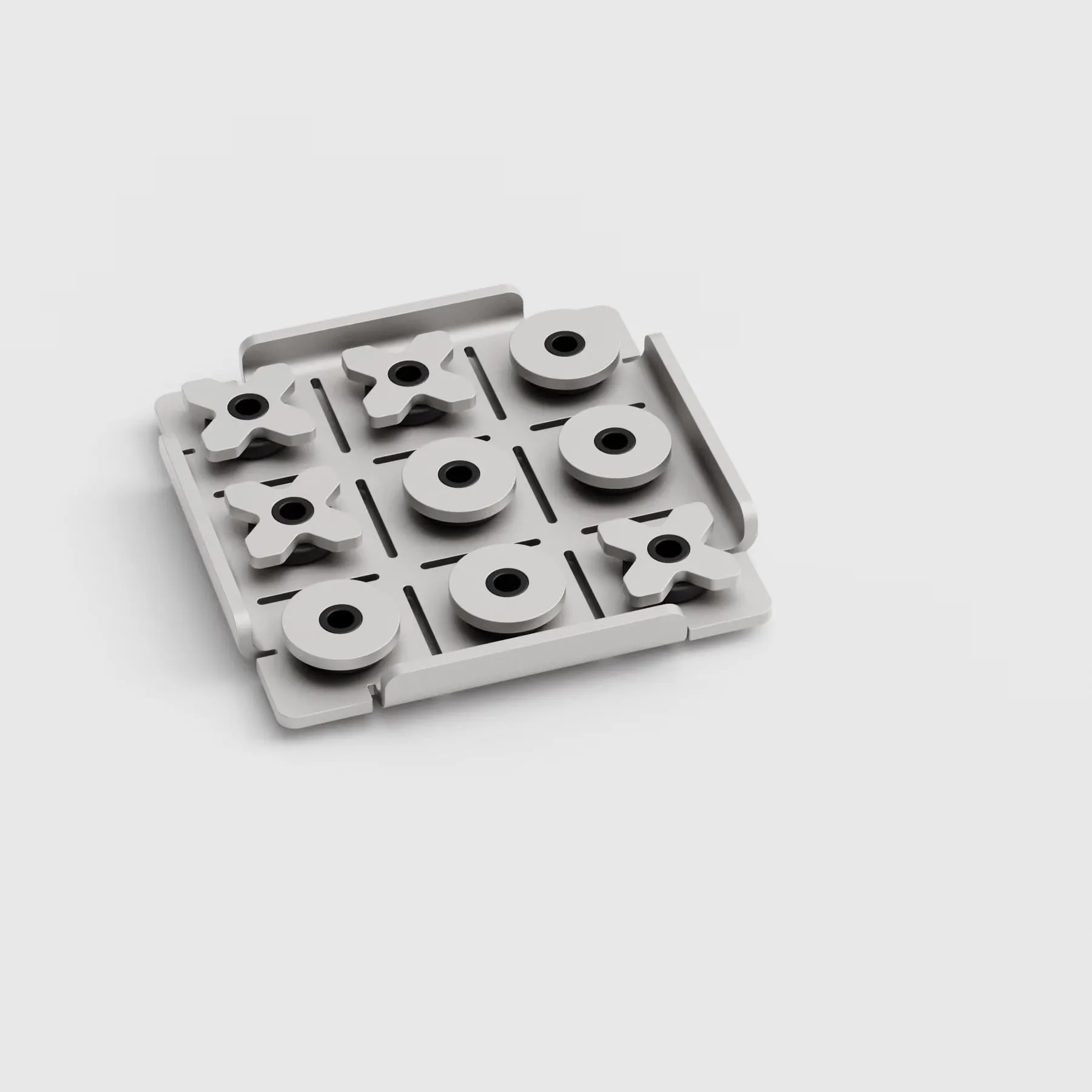 Tablero de aluminio visto en perspectiva con una partida terminada, cruces arriba a la izquierda y círculos en el centro