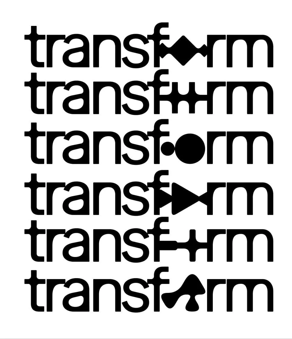Seis versiones de la palabra «transform» en negro, cada una con un símbolo distinto en lugar de la «o»